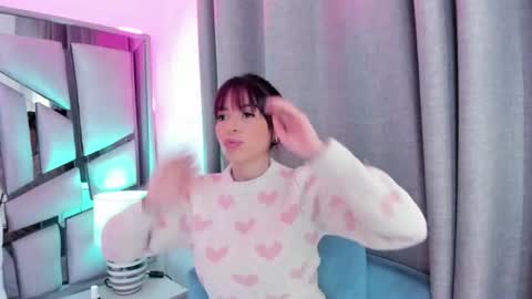Snapshot of _valeria_saenz_ chatting on July 8, 4:17 am _valeria_saenz_ online show from July 8, 4:17 am