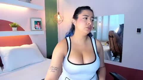 _valeryboobs_ online show from May 26, 1:51 pm