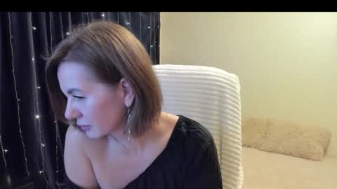 _vallylove online show from October 2, 9:22 pm