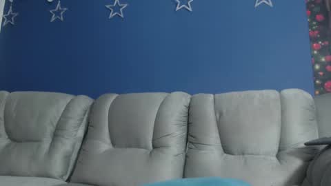 Veronica  online show from December 29, 7:50 am