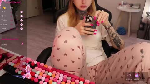 Alis online show from November 21, 9:19 am