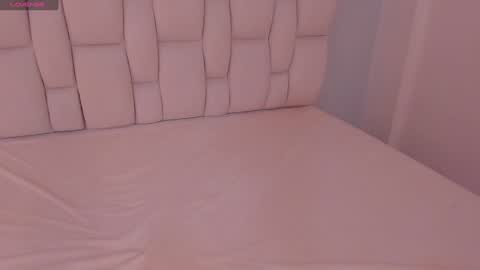  Vix  online show from December 18, 8:57 pm