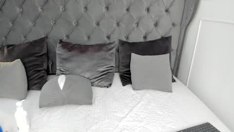  Vix  online show from January 3, 3:33 pm