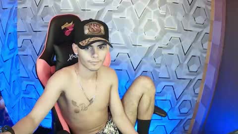 Snapshot of _white_fox_ chatting on November 14, 5:33 pm white fox online show from November 14, 5:33 pm