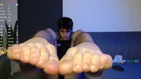 Snapshot of _whitenight18_ chatting on December 5, 5:39 pm Bogdan Vlad online show from December 5, 5:39 pm