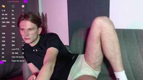 Snapshot of _whitenight18_ chatting on January 7, 5:20 pm Bogdan Vlad online show from January 7, 5:20 pm