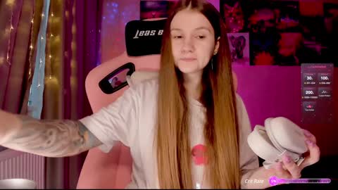 Snapshot of _witch__ chatting on December 27, 8:24 am Enni online show from December 27, 8:24 am