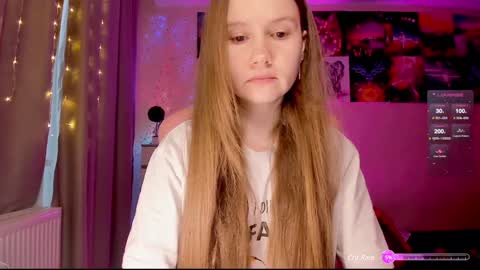 Snapshot of _witch__ chatting on January 15, 8:20 am Enni online show from January 15, 8:20 am