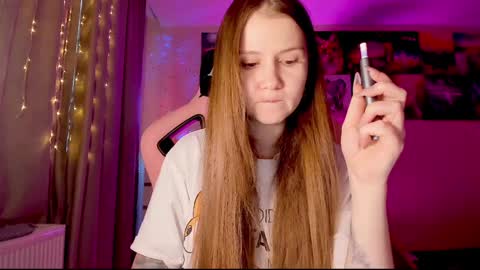 Snapshot of _witch__ chatting on January 17, 8:02 am Enni online show from January 17, 8:02 am