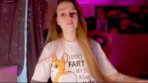 Snapshot of _witch__ chatting on February 19, 7:50 am Enni online show from February 19, 7:50 am