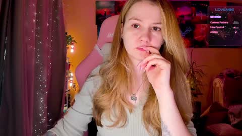Snapshot of _witch__ chatting on September 19, 6:59 am Enni online show from September 19, 6:59 am