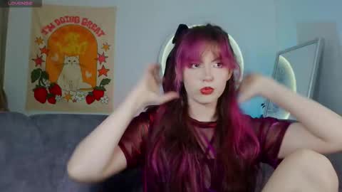 _yourcherrybomb online show from March 22, 5:22 am