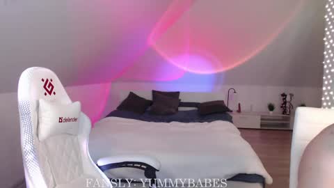 Nicole  Thomas  Dave online show from February 17, 2:48 pm