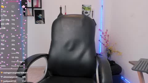 Zoe online show from March 7, 12:15 am