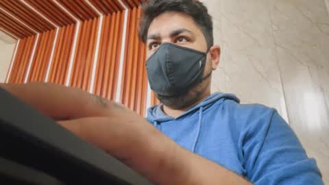 Sleepy owl online show from October 31, 7:53 am