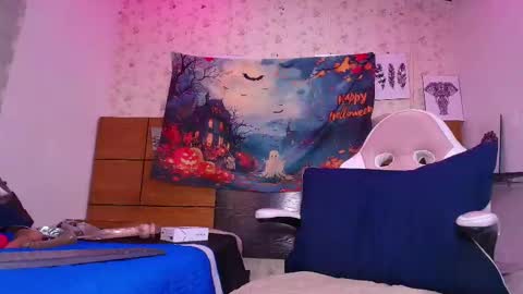 Snapshot of a_aisha chatting on October 13, 12:05 pm Aisha online show from October 13, 12:05 pm