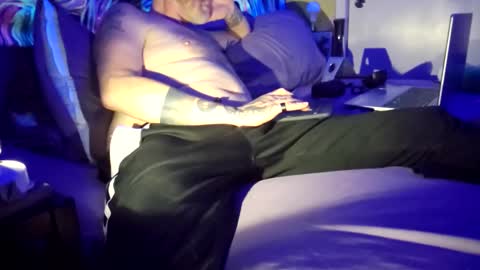 a_bad_guy_duh online show from September 20, 10:27 am