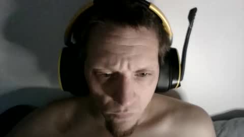 A Bored Dragon online show from November 2, 10:45 pm