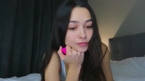 Mila and Jess online show from February 17, 1:10 pm