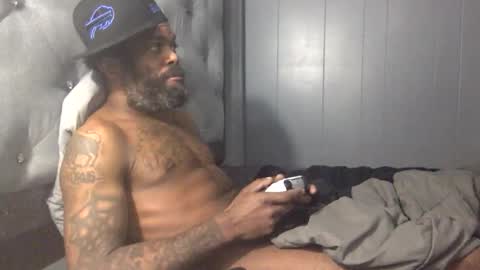 a_rizzy85 online show from April 29, 5:11 am