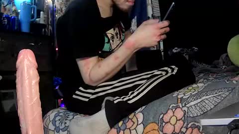 Chris online show from November 18, 1:44 am