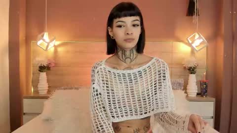 Luni  online show from November 3, 1:12 pm