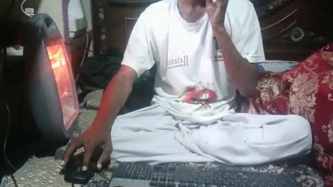 Snapshot of aakhan804 chatting on February 19, 7:05 pm aakhan804 online show from February 19, 7:05 pm