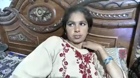 Snapshot of aakhan804 chatting on February 18, 11:01 pm aakhan804 online show from February 18, 11:01 pm