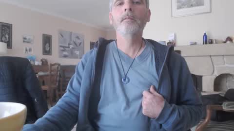 Aalex1717 online show from January 1, 9:17 am