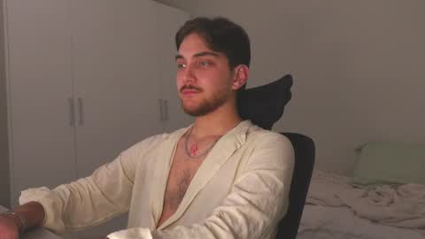 Alex online show from June 9, 3:29 am