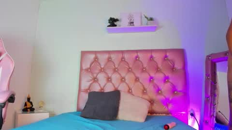 aaliyah__1 online show from February 4, 2:39 am