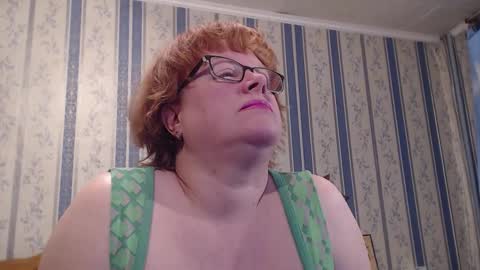 Snapshot of aamarillis chatting on January 16, 6:50 am NINA online show from January 16, 6:50 am