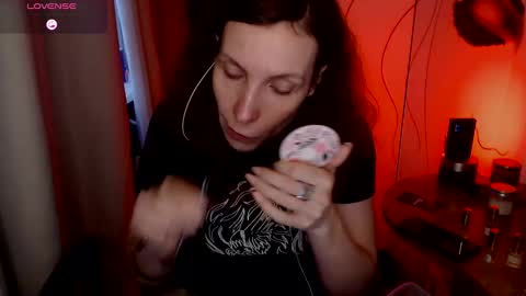 Snapshot of aamazingjoi chatting on February 6, 6:18 am Katie online show from February 6, 6:18 am