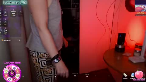 Snapshot of aamazingjoi chatting on February 16, 4:42 pm Katie online show from February 16, 4:42 pm