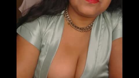 Snapshot of aaradhya_sexy_88 chatting on February 18, 11:28 am aaradhya_sexy_88 online show from February 18, 11:28 am