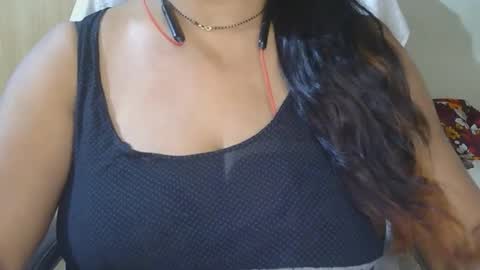Snapshot of aaradhya_sexy_88 chatting on March 25, 11:05 am aaradhya_sexy_88 online show from March 25, 11:05 am