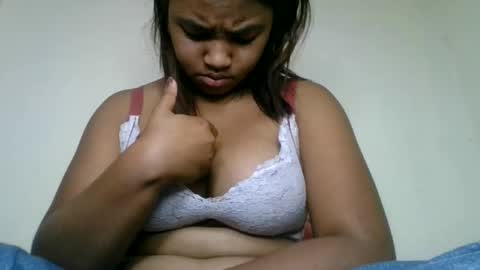 aariciah online show from May 11, 8:06 pm