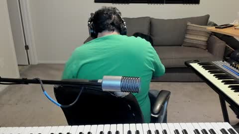 Aaron online show from December 25, 1:31 am