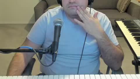 Aaron online show from February 7, 12:25 am