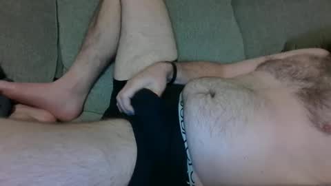 Snapshot of aaron082 chatting on May 27, 10:23 am aaron082 online show from May 27, 10:23 am