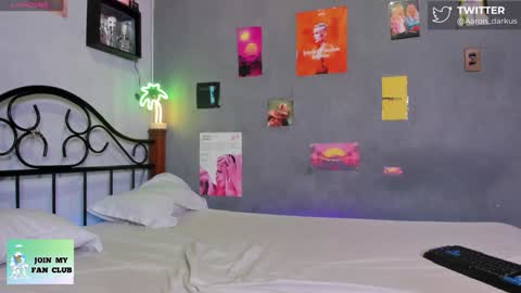 Aaron  online show from January 28, 11:07 pm