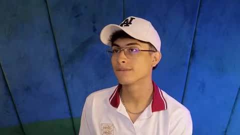 Aaron Ezequiel online show from October 12, 9:03 pm