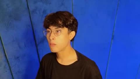 Aaron Ezequiel online show from November 1, 10:12 pm