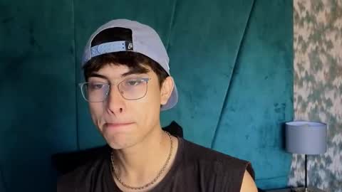 Aaron Ezequiel online show from November 2, 9:39 pm