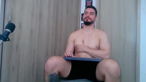 Aaron kwok online show from November 16, 9:20 pm