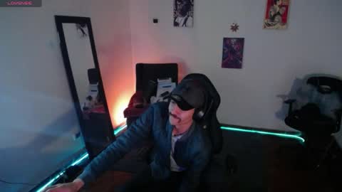 Snapshot of aaron_malikk chatting on June 7, 2:27 am aaron_malikk online show from June 7, 2:27 am