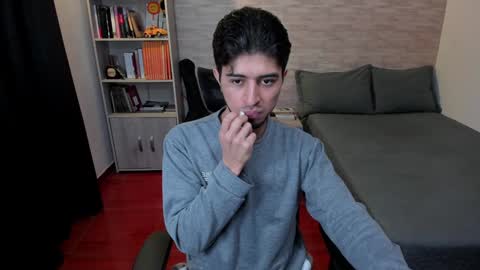 Aaron online show from January 5, 10:40 pm