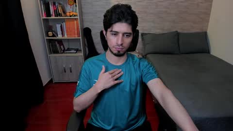 Aaron online show from February 12, 10:15 pm