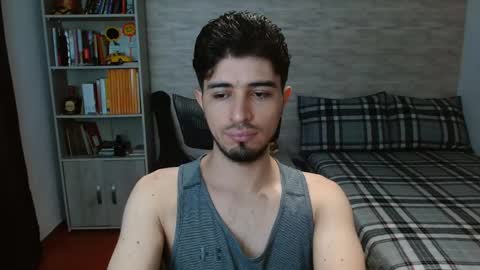 Aaron online show from October 18, 7:03 pm