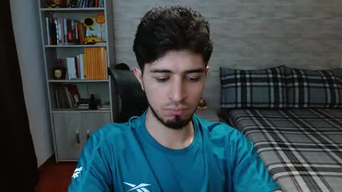 Aaron online show from October 28, 7:05 pm